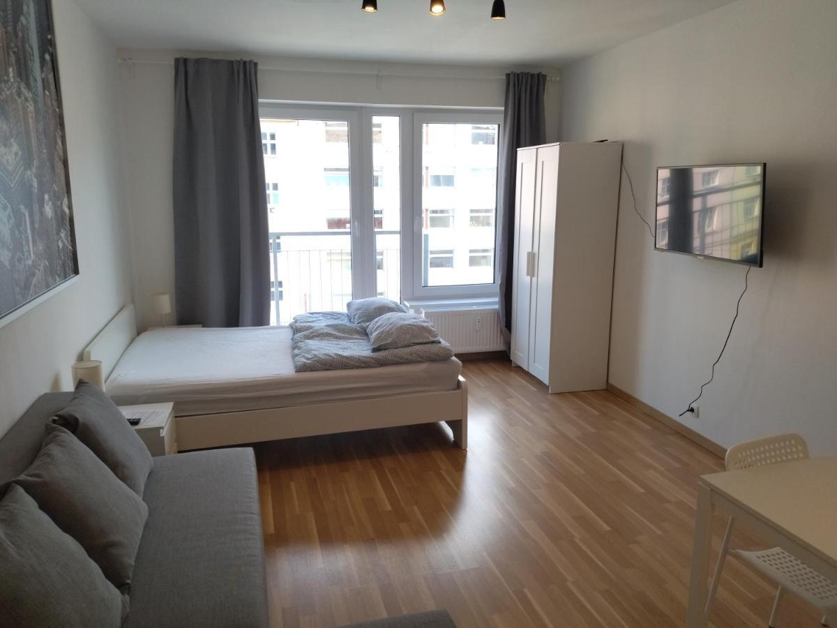 Brand New One Bedroom Apartment #54 In Brand New Building With Free Parking Praha Eksteriør bilde